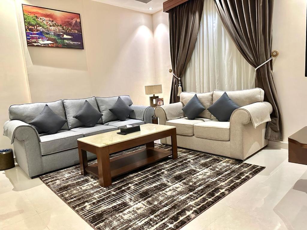 Sas Al Olaya Hotel Suites อัลโคห์บาร์ ภายนอก รูปภาพ