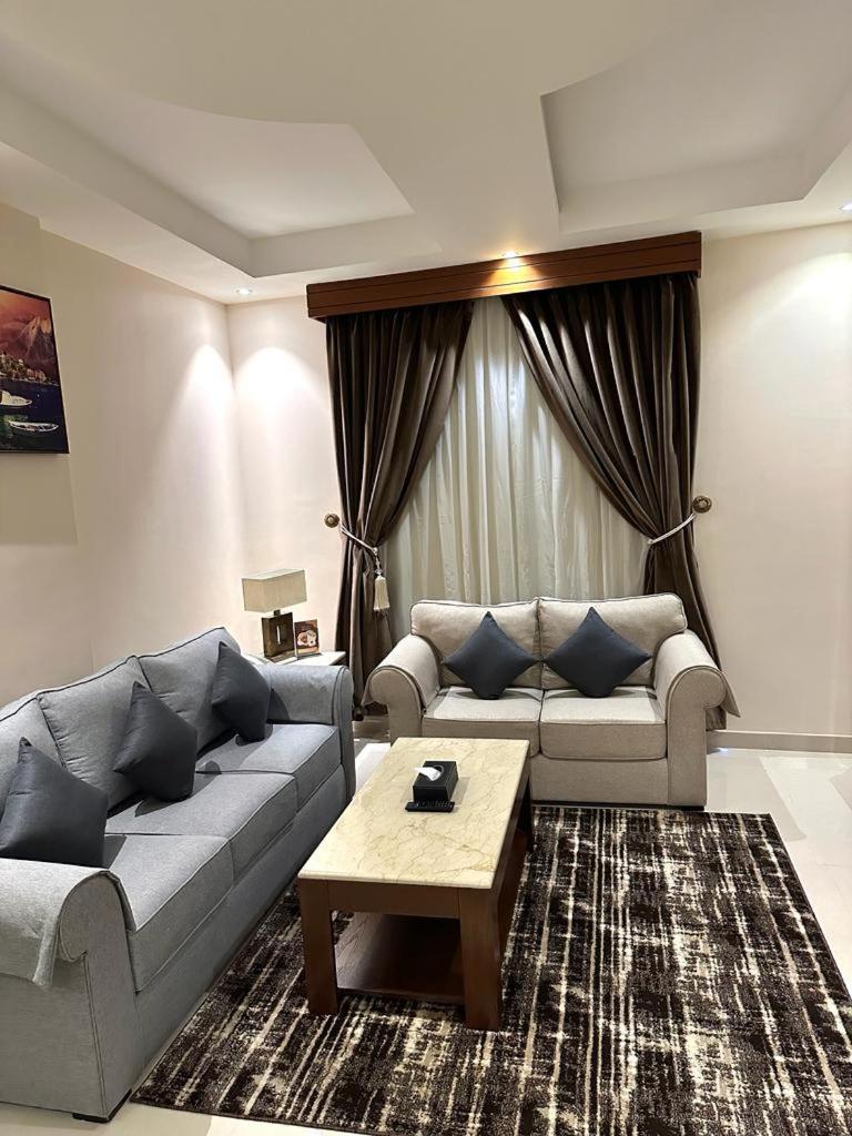 Sas Al Olaya Hotel Suites อัลโคห์บาร์ ภายนอก รูปภาพ