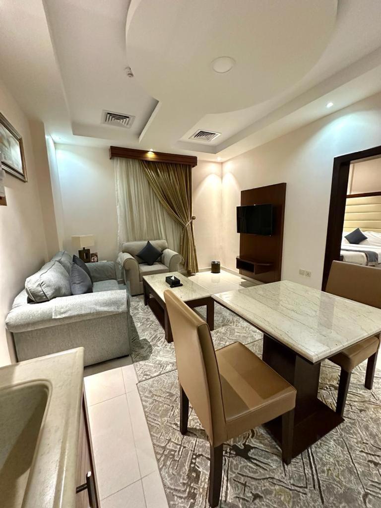 Sas Al Olaya Hotel Suites อัลโคห์บาร์ ภายนอก รูปภาพ